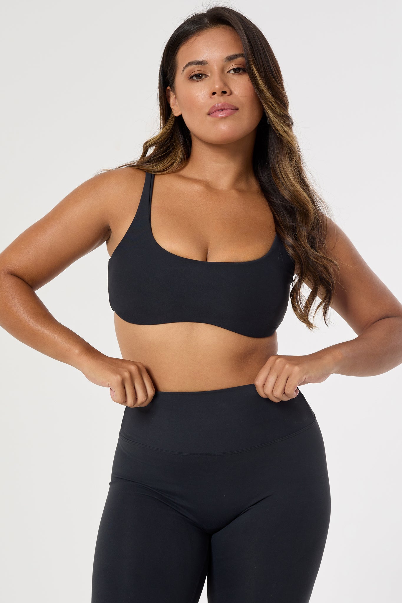melina-sports-bra-black