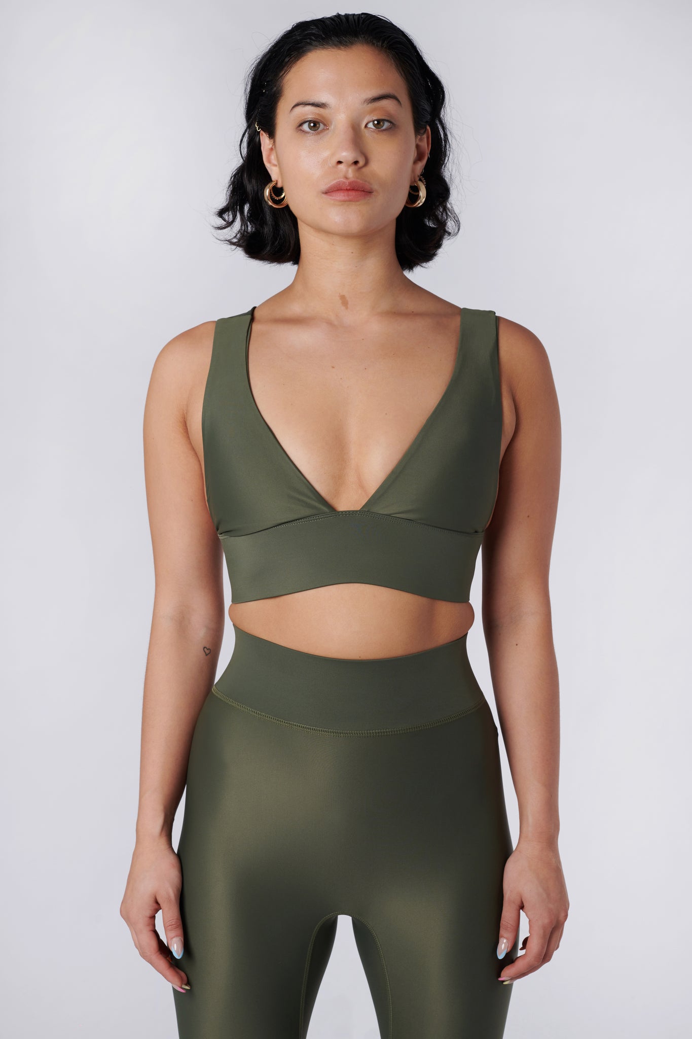 lykke-sports-bra-olive