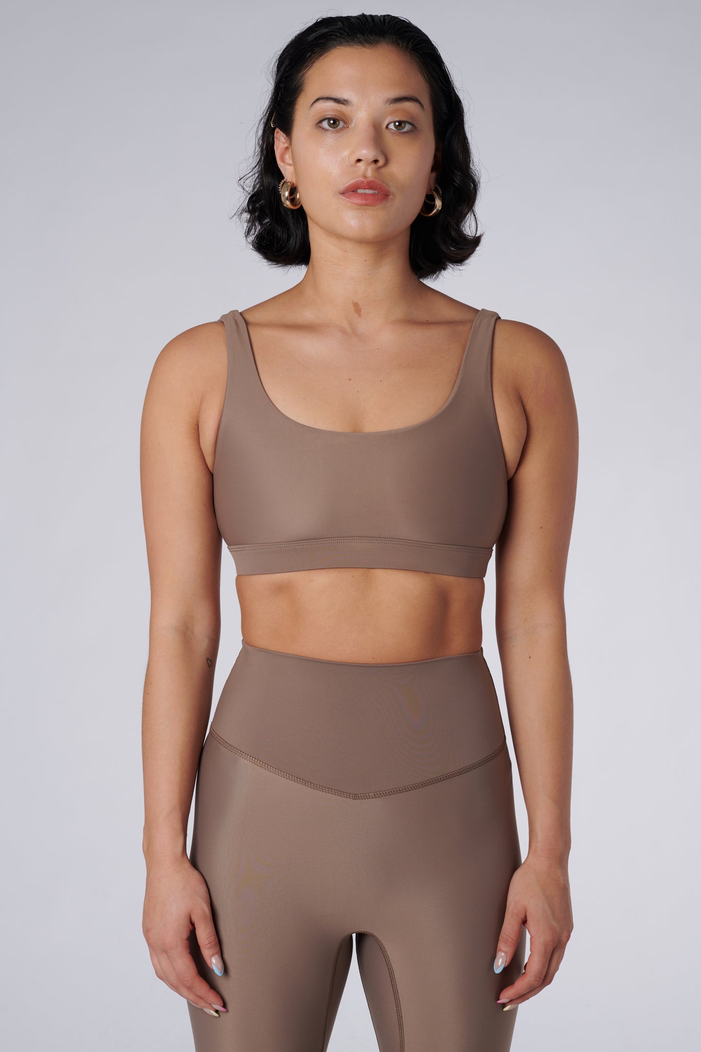 mera-sports-bra-sand